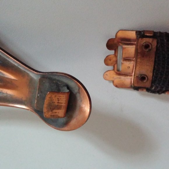 Vintage 1950's Fish Scale Copper Elastic Waist Belt Southwestern Concho - Picture 2 of 6